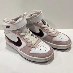 Nike Kids Court Borough Mid 2 Sneaker Violet Platinum 11
